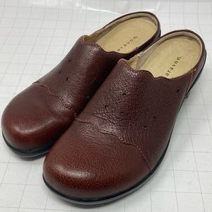 Like New Aravon 8 Brown Leather Comfort Clogs